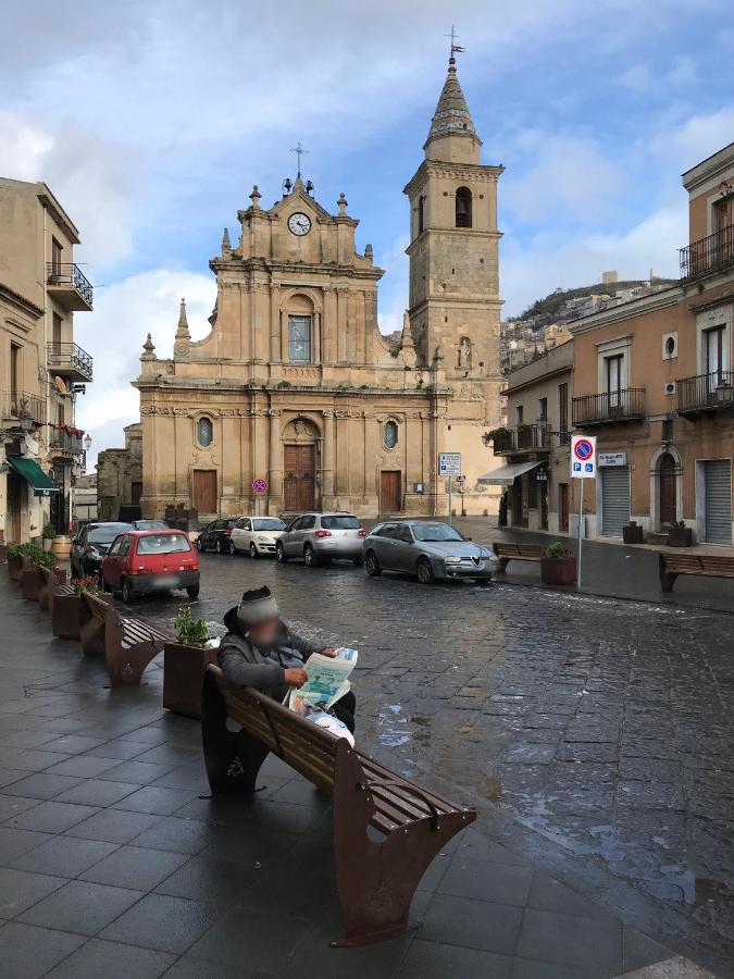 Sopra La Piazza Villa Agira Buitenkant foto